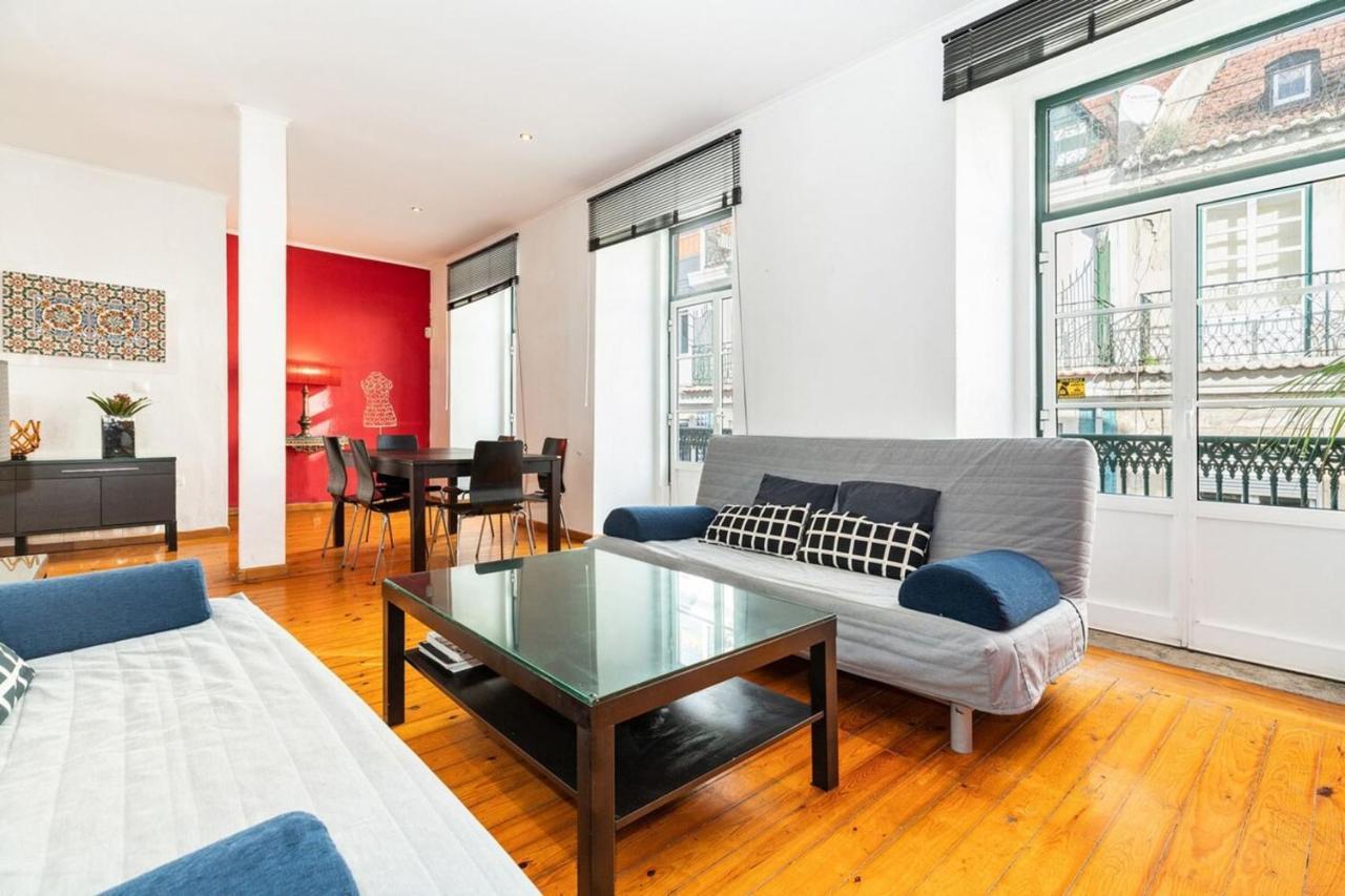 Charming 2 Bedroom Apartment Next To Praca Da Figueira ลิสบอน ภายนอก รูปภาพ