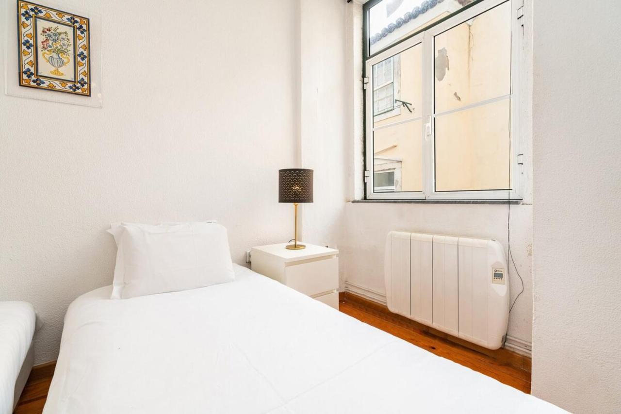 Charming 2 Bedroom Apartment Next To Praca Da Figueira ลิสบอน ภายนอก รูปภาพ