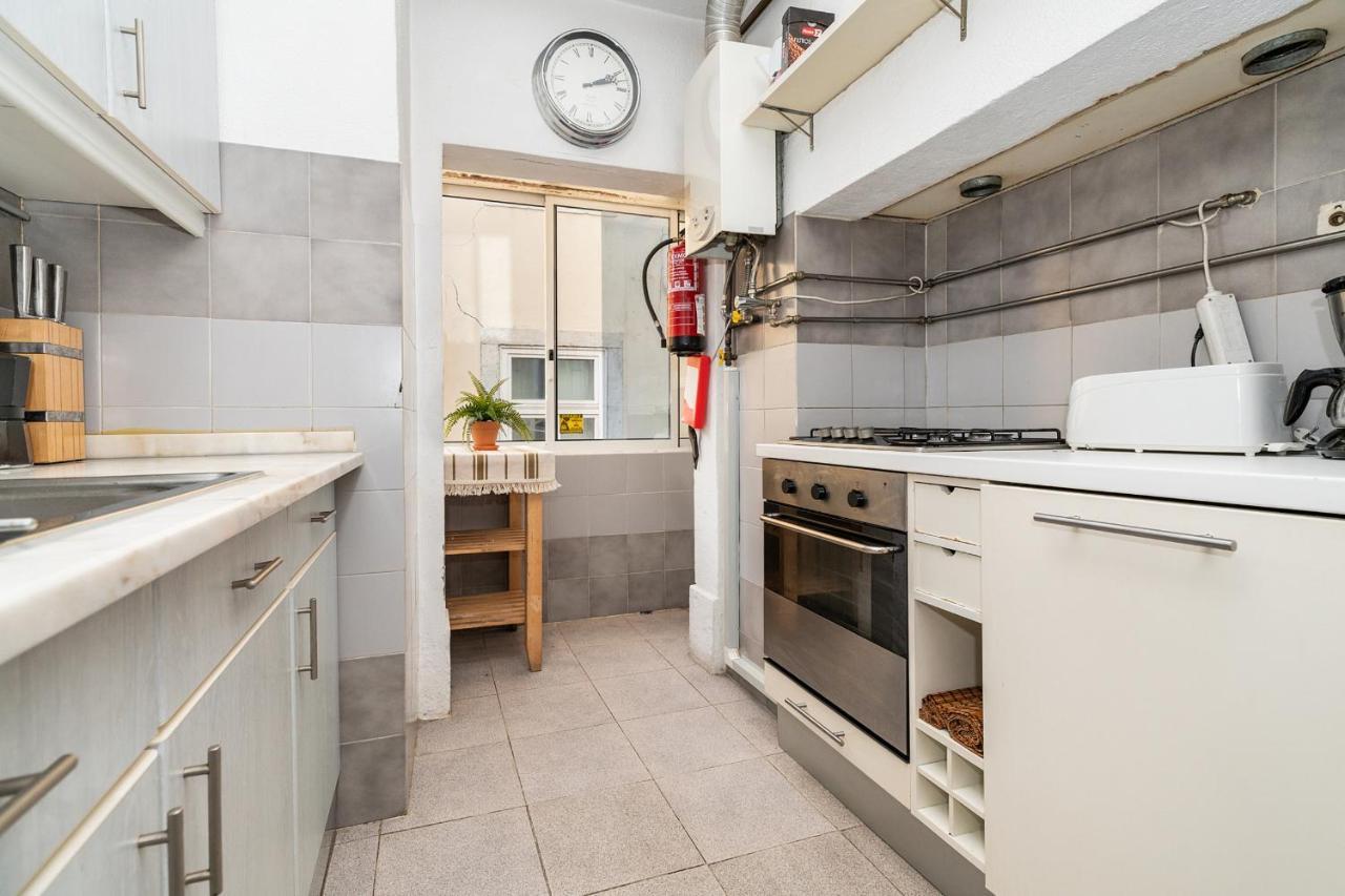 Charming 2 Bedroom Apartment Next To Praca Da Figueira ลิสบอน ภายนอก รูปภาพ
