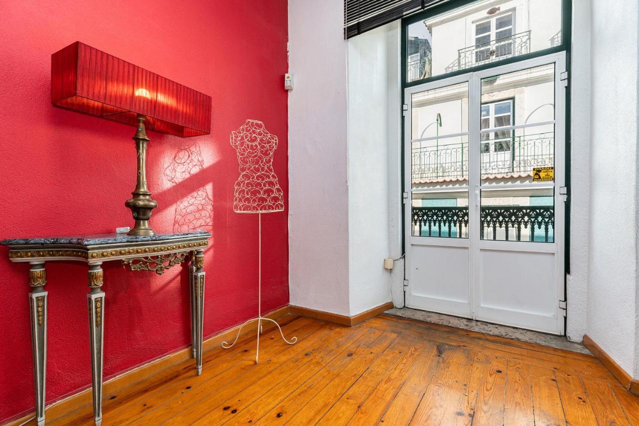 Charming 2 Bedroom Apartment Next To Praca Da Figueira ลิสบอน ภายนอก รูปภาพ